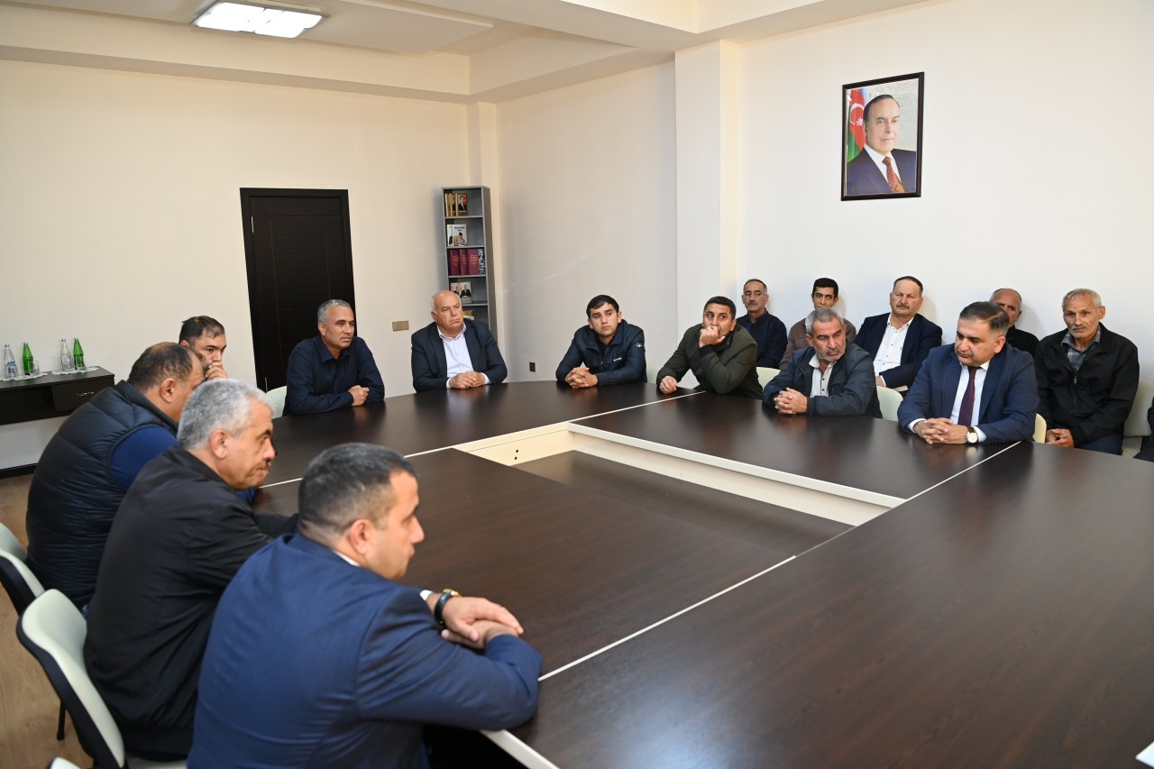 “Azərişıq” ASC-nin nümayəndələri Zərdabda fermer və sahibkarlarla görüşdü - FOTO